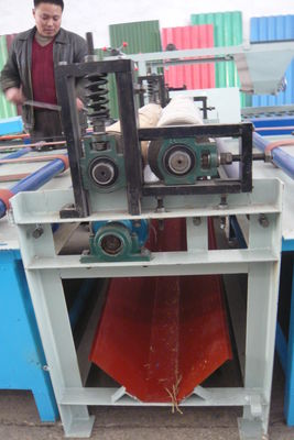 उच्च निष्पादन निविड़ अंधकार एम जी ओ दरवाजा ठंड दबाव टेक के साथ मशीनें बनाना