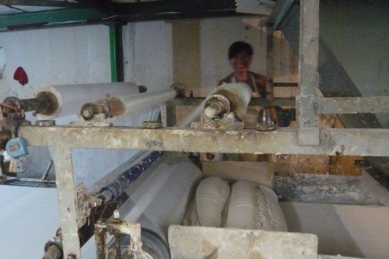 सैंडविच पैनल एम जी ओ छत रोलर Extruding प्रक्रिया के साथ बनाने की मशीन