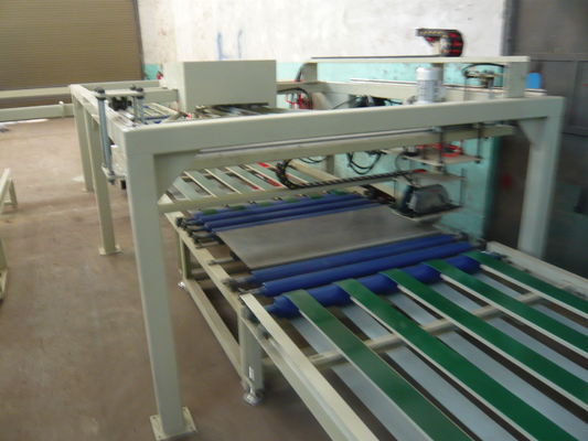 डबल रोलर एक्सट्रूडिंग टेक्नोलॉजी डोर मेकिंग मशीन, मैग्नीशियम ऑक्साइड पैनल प्रेस मशीन