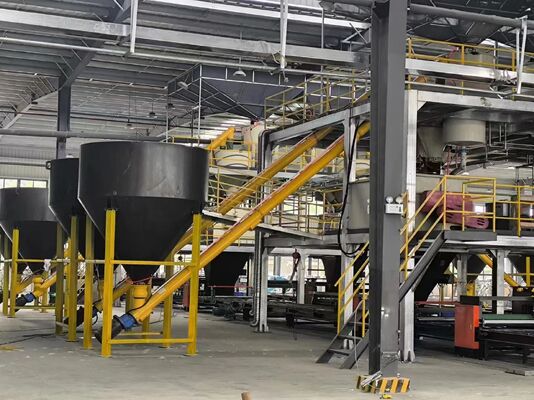 स्वचालित फर्नीचर बनाने की मशीन XPS बोर्ड सैंडविच पैनल सीमेंट कोटिंग मशीन