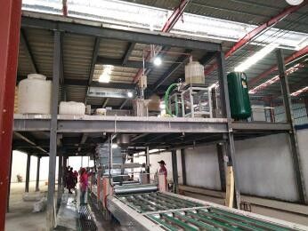 प्रिफैब्रिकेटेड हाउस ईपीएस सैंडविच पैनल मशीन, सीमेंट स्वचालित सैंडविच बनाने की मशीन