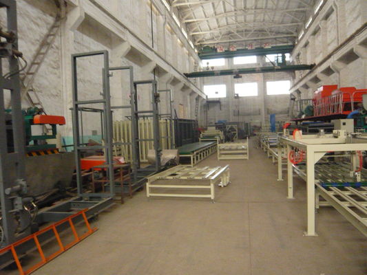 भवन निर्माण सामग्री के लिए उच्च स्वचालित डिग्री बोर्ड बनाने की मशीन